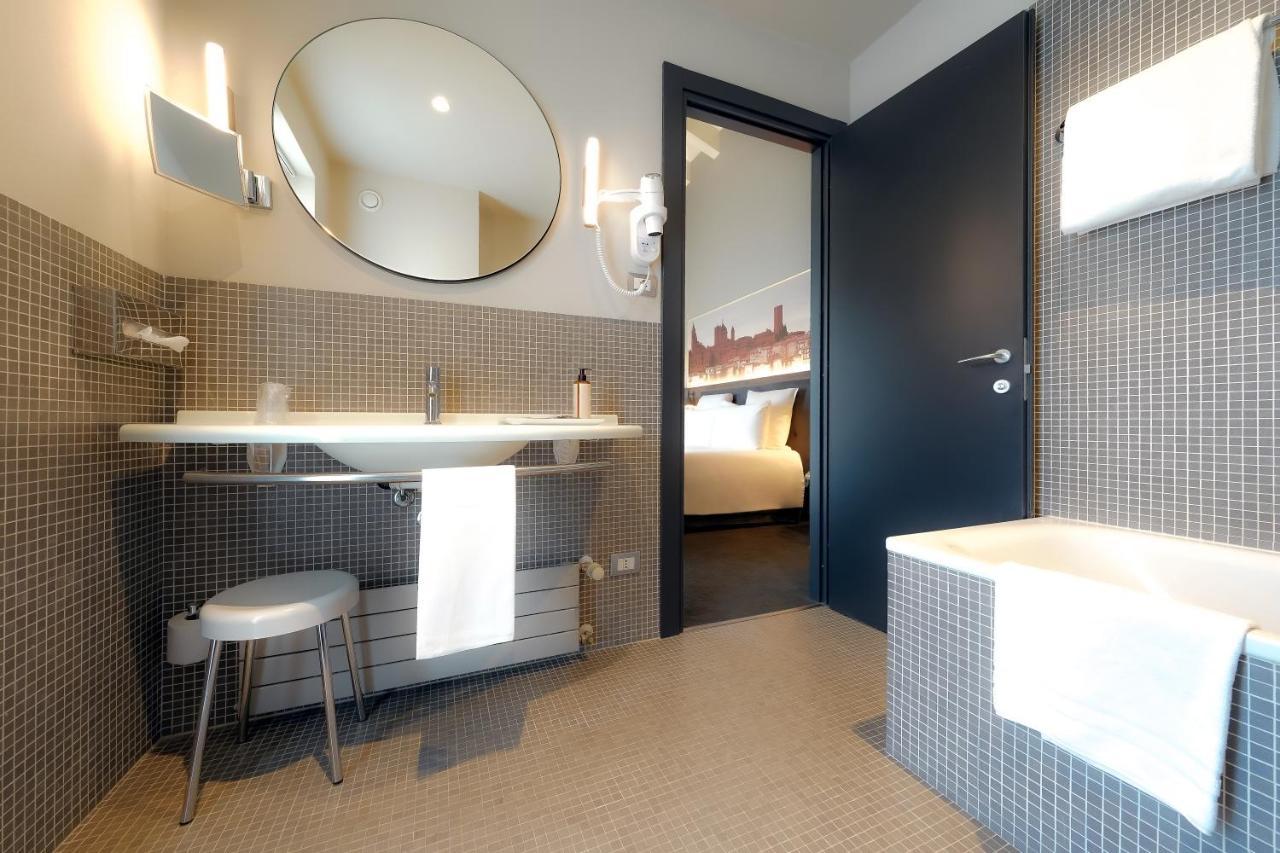 Hotel Mercure Centro Palazzo Dolci 4*